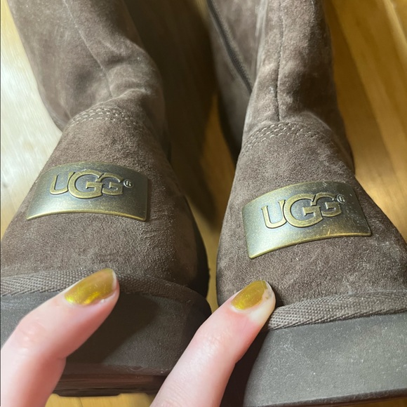 Ugg Boots - Picture 5 of 9